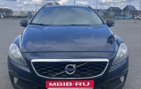 Volvo V40 Cross Country I, 2013 год, 1 400 000 рублей, 2 фотография