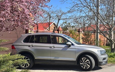 Volkswagen Tiguan II, 2019 год, 2 800 000 рублей, 6 фотография
