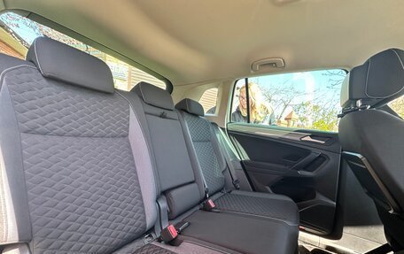 Volkswagen Tiguan II, 2019 год, 2 800 000 рублей, 10 фотография