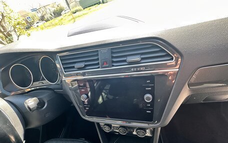 Volkswagen Tiguan II, 2019 год, 2 800 000 рублей, 11 фотография