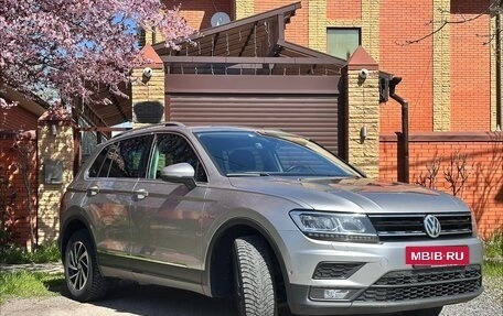 Volkswagen Tiguan II, 2019 год, 2 800 000 рублей, 2 фотография