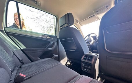 Volkswagen Tiguan II, 2019 год, 2 800 000 рублей, 14 фотография