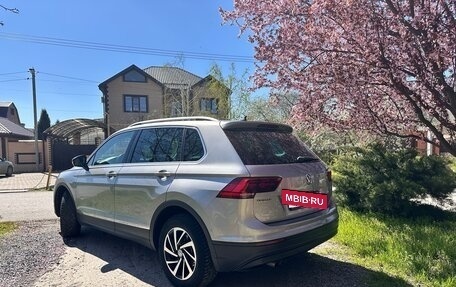 Volkswagen Tiguan II, 2019 год, 2 800 000 рублей, 4 фотография