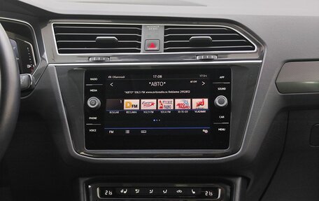 Volkswagen Tiguan II, 2018 год, 3 099 000 рублей, 11 фотография