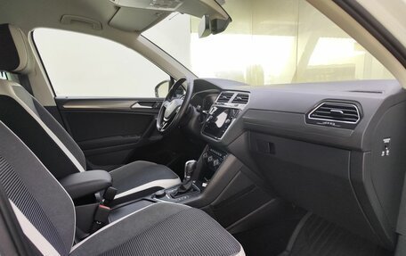 Volkswagen Tiguan II, 2018 год, 3 099 000 рублей, 8 фотография