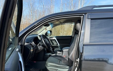 Toyota Land Cruiser Prado 150 рестайлинг 2, 2021 год, 6 000 000 рублей, 2 фотография