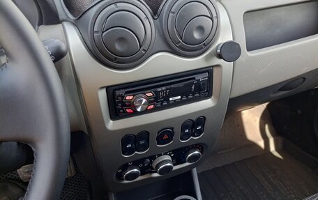 Renault Sandero I, 2011 год, 700 000 рублей, 10 фотография