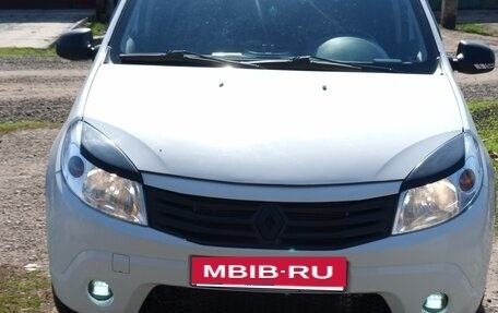 Renault Sandero I, 2011 год, 700 000 рублей, 2 фотография