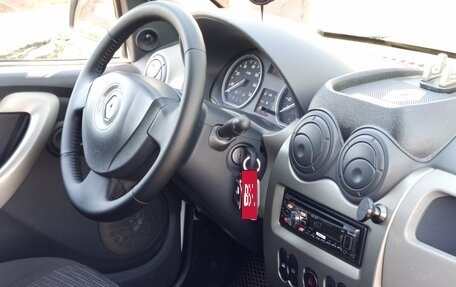 Renault Sandero I, 2011 год, 700 000 рублей, 4 фотография