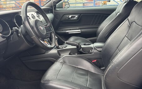 Ford Mustang VI рестайлинг, 2017 год, 2 600 000 рублей, 10 фотография