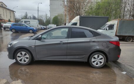 Hyundai Solaris II рестайлинг, 2015 год, 906 000 рублей, 3 фотография