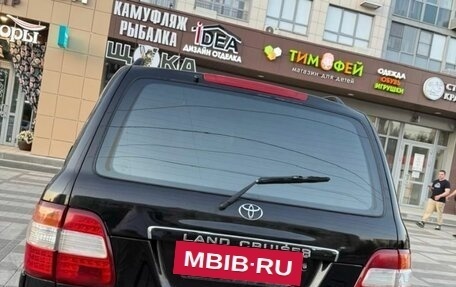 Toyota Land Cruiser 100 рестайлинг 2, 2006 год, 1 600 000 рублей, 2 фотография