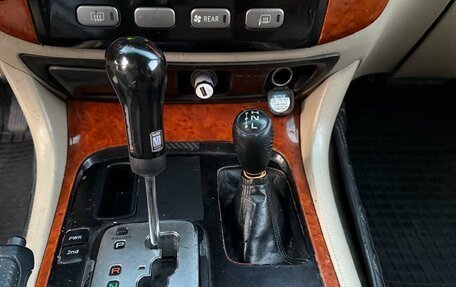 Toyota Land Cruiser 100 рестайлинг 2, 2006 год, 1 600 000 рублей, 7 фотография