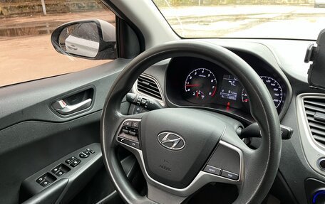 Hyundai Solaris II рестайлинг, 2021 год, 1 200 000 рублей, 13 фотография