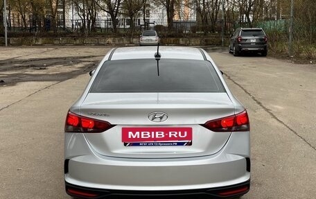 Hyundai Solaris II рестайлинг, 2021 год, 1 200 000 рублей, 2 фотография