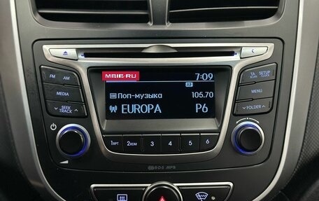 Hyundai Solaris II рестайлинг, 2015 год, 999 900 рублей, 14 фотография