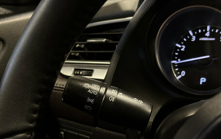 Mazda 6, 2017 год, 1 990 000 рублей, 18 фотография