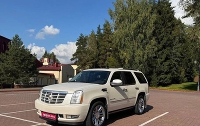Cadillac Escalade III, 2011 год, 2 700 000 рублей, 1 фотография