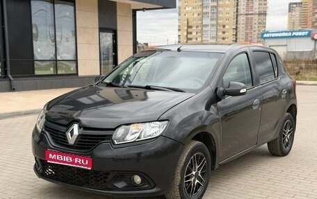 Renault Sandero II рестайлинг, 2014 год, 375 000 рублей, 1 фотография