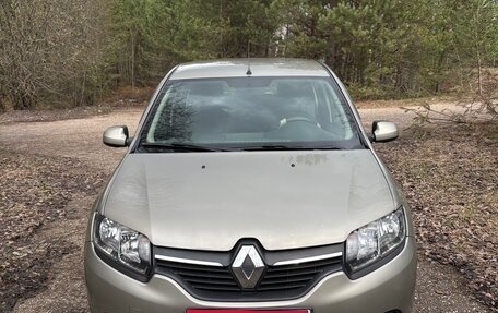 Renault Sandero II рестайлинг, 2016 год, 800 000 рублей, 1 фотография