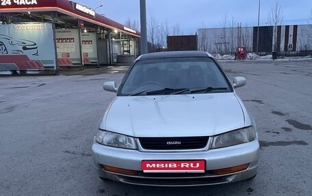 Isuzu Gemini IV, 1997 год, 130 000 рублей, 1 фотография
