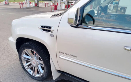 Cadillac Escalade III, 2011 год, 2 700 000 рублей, 14 фотография