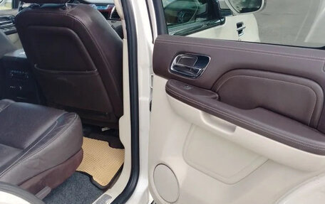 Cadillac Escalade III, 2011 год, 2 700 000 рублей, 27 фотография