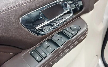 Cadillac Escalade III, 2011 год, 2 700 000 рублей, 31 фотография