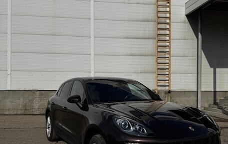 Porsche Macan I рестайлинг, 2015 год, 3 550 000 рублей, 2 фотография