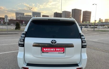 Toyota Land Cruiser Prado 150 рестайлинг 2, 2021 год, 8 590 000 рублей, 11 фотография