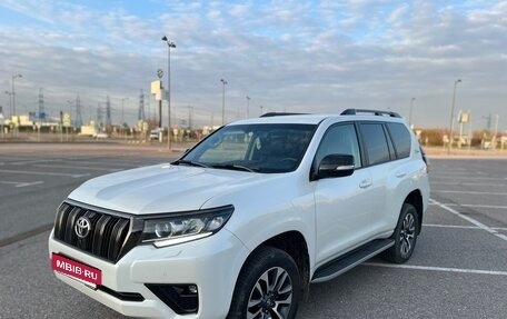 Toyota Land Cruiser Prado 150 рестайлинг 2, 2021 год, 8 590 000 рублей, 9 фотография