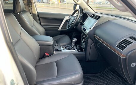 Toyota Land Cruiser Prado 150 рестайлинг 2, 2021 год, 8 590 000 рублей, 16 фотография