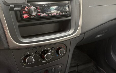 Renault Sandero II рестайлинг, 2016 год, 800 000 рублей, 8 фотография