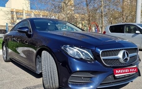 Mercedes-Benz E-Класс, 2019 год, 5 900 000 рублей, 4 фотография