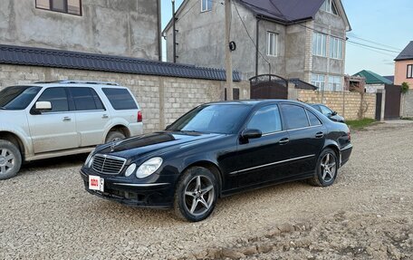 Mercedes-Benz E-Класс, 2003 год, 850 000 рублей, 3 фотография