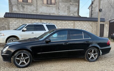 Mercedes-Benz E-Класс, 2003 год, 850 000 рублей, 4 фотография