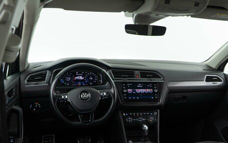 Volkswagen Tiguan II, 2020 год, 2 829 050 рублей, 6 фотография