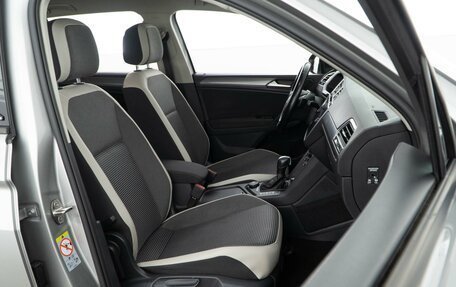 Volkswagen Tiguan II, 2020 год, 2 829 050 рублей, 8 фотография