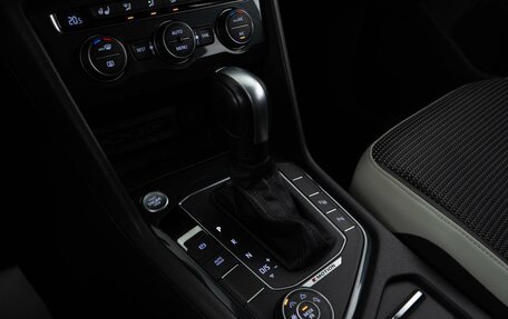 Volkswagen Tiguan II, 2020 год, 2 829 050 рублей, 15 фотография