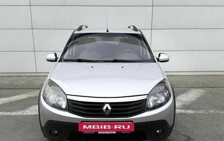 Renault Sandero I, 2013 год, 750 000 рублей, 2 фотография