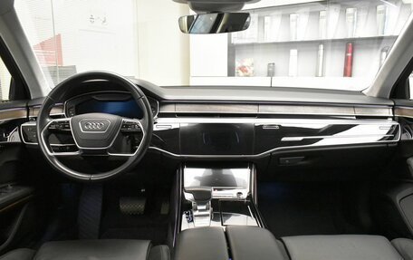 Audi A8, 2018 год, 4 900 000 рублей, 9 фотография
