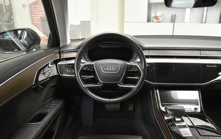 Audi A8, 2018 год, 4 900 000 рублей, 8 фотография