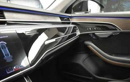 Audi A8, 2018 год, 4 900 000 рублей, 21 фотография