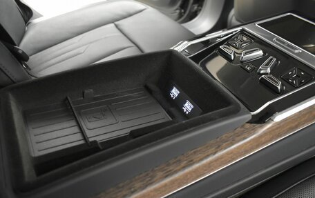 Audi A8, 2018 год, 4 900 000 рублей, 26 фотография