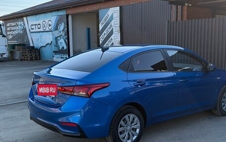 Hyundai Solaris II рестайлинг, 2019 год, 1 300 000 рублей, 4 фотография