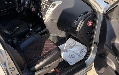 KIA cee'd I рестайлинг, 2011 год, 800 000 рублей, 3 фотография