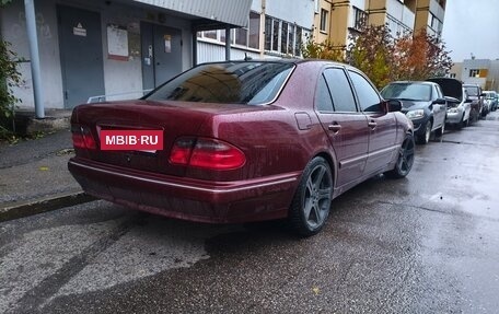 Mercedes-Benz E-Класс, 2000 год, 600 000 рублей, 7 фотография