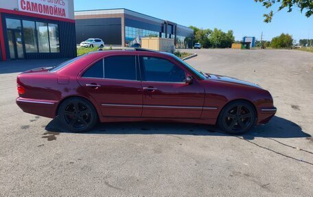 Mercedes-Benz E-Класс, 2000 год, 600 000 рублей, 21 фотография