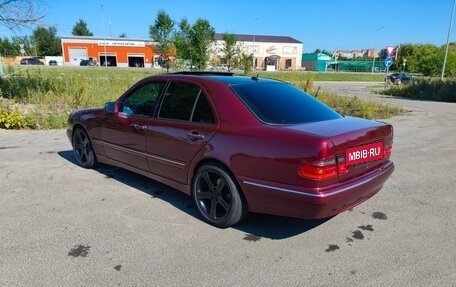 Mercedes-Benz E-Класс, 2000 год, 600 000 рублей, 18 фотография