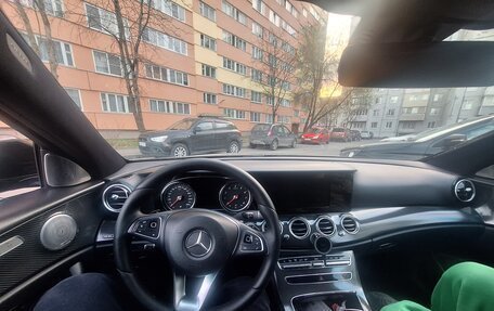 Mercedes-Benz E-Класс, 2016 год, 2 100 000 рублей, 7 фотография